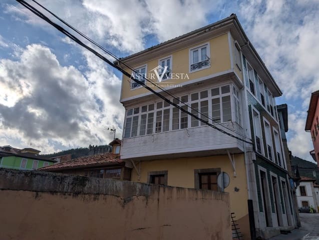 Villa/Maison à vendre à Salas - 250 000 € (Ref: 9762412)