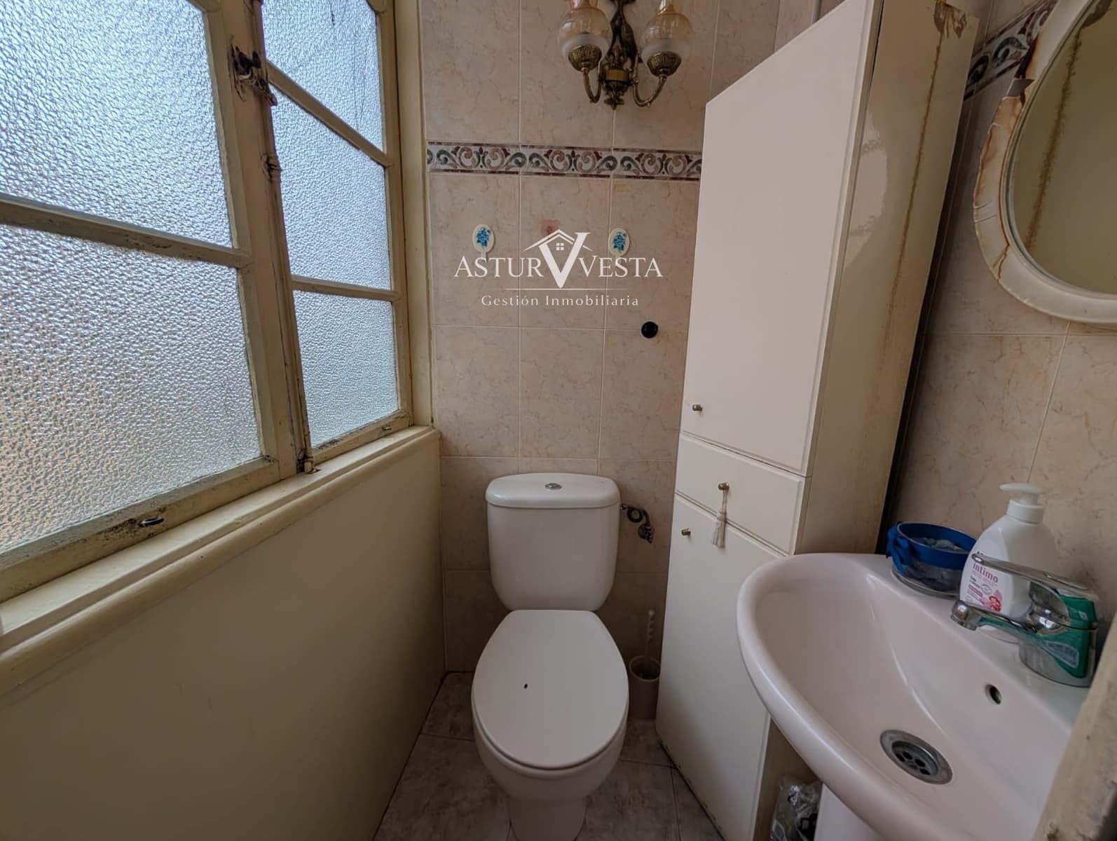 Villa/Maison à vendre à Salas - 250 000 € (Ref: 9762412)