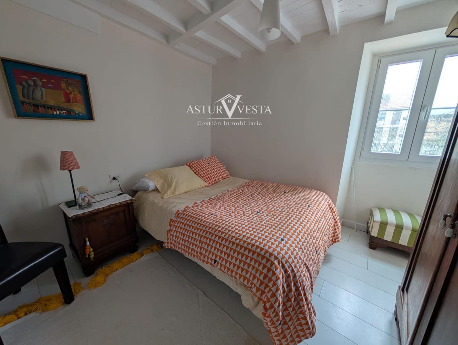 Villa/Maison à vendre à Salas - 250 000 € (Ref: 9762412)