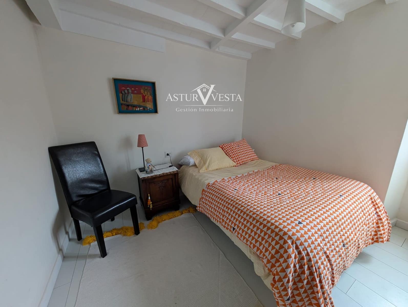 Villa/Maison à vendre à Salas - 250 000 € (Ref: 9762412)