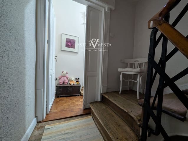 Villa/Maison à vendre à Salas - 250 000 € (Ref: 9762412)