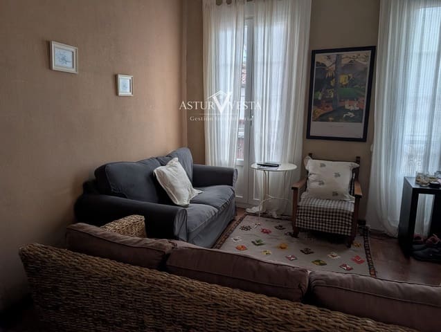 Villa/Maison à vendre à Salas - 250 000 € (Ref: 9762412)