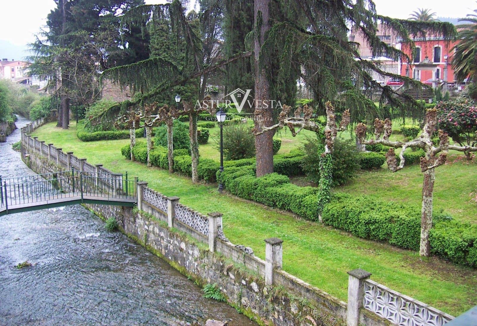 Villa/Maison à vendre à Salas - 250 000 € (Ref: 9762412)