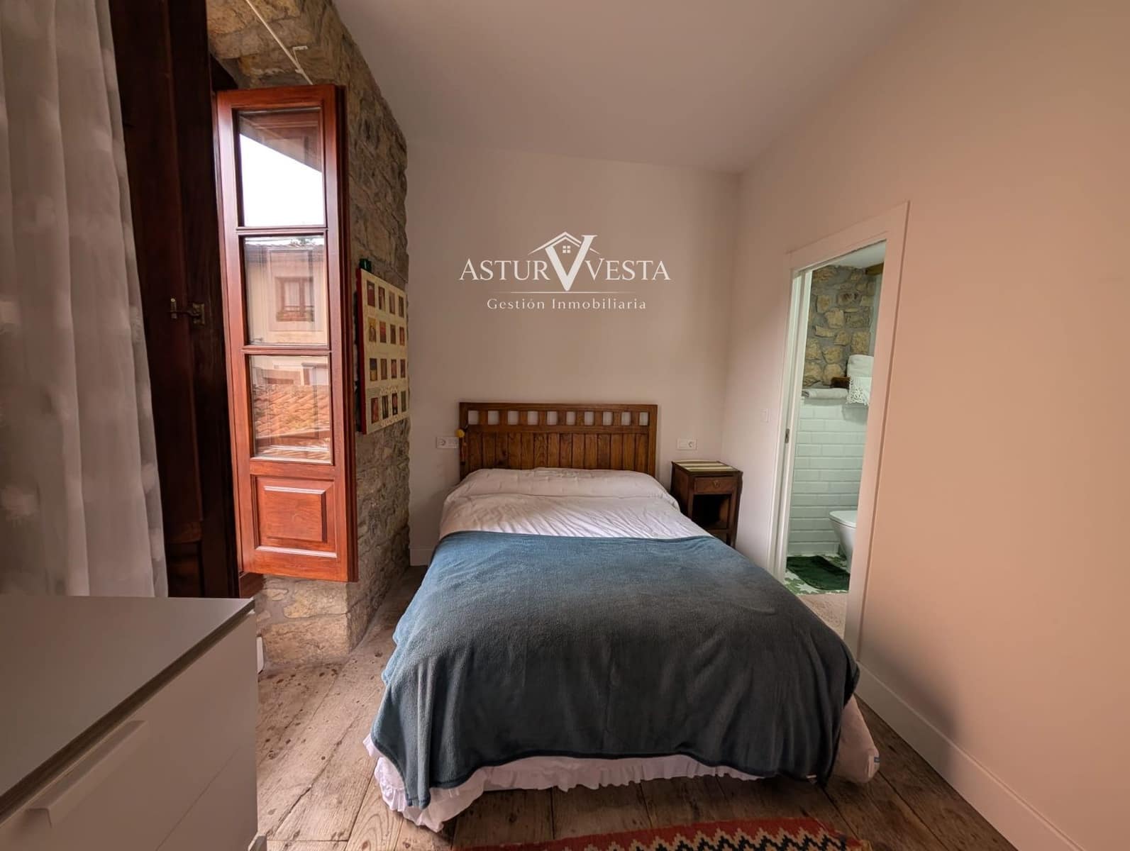 Villa/Maison à vendre à Salas - 250 000 € (Ref: 9762412)