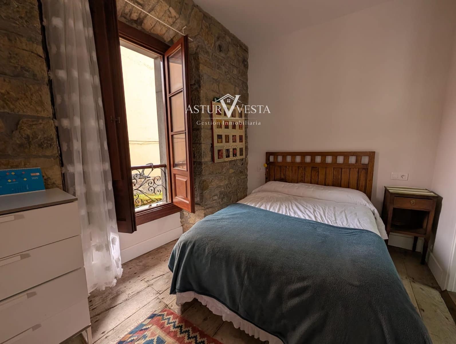 Villa/Maison à vendre à Salas - 250 000 € (Ref: 9762412)