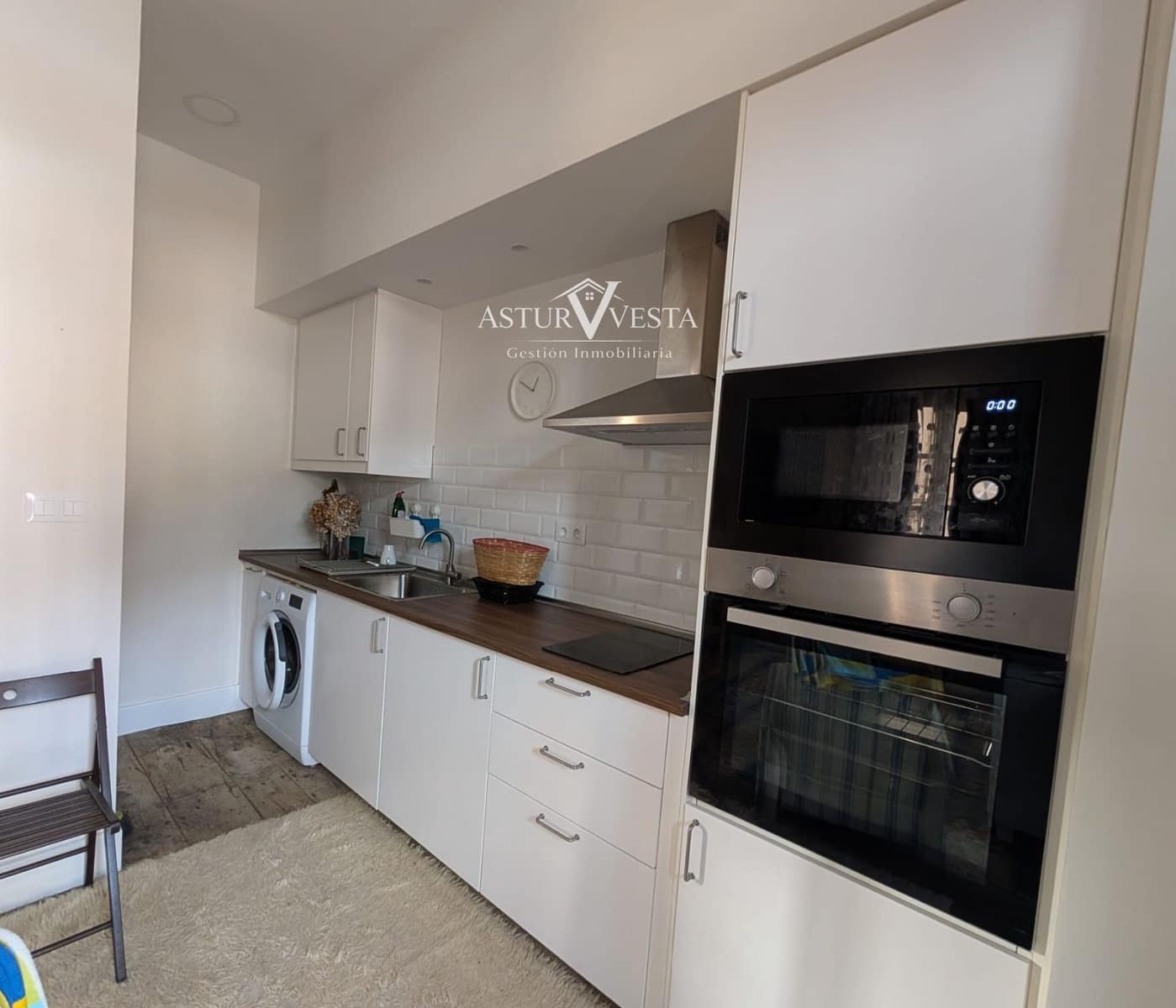 Villa/Maison à vendre à Salas - 250 000 € (Ref: 9762412)