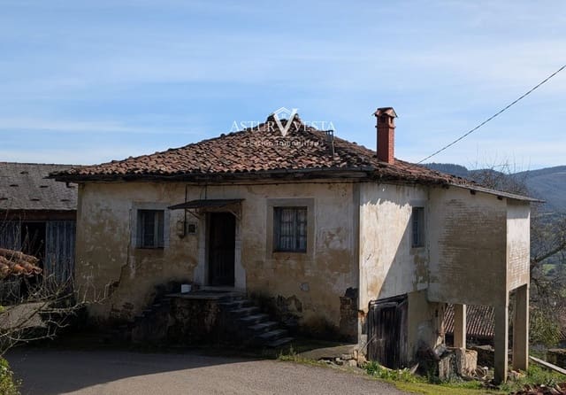 3 chambre Villa/Maison à vendre à Salas avec garage - 69 000 € (Ref: 9780032)