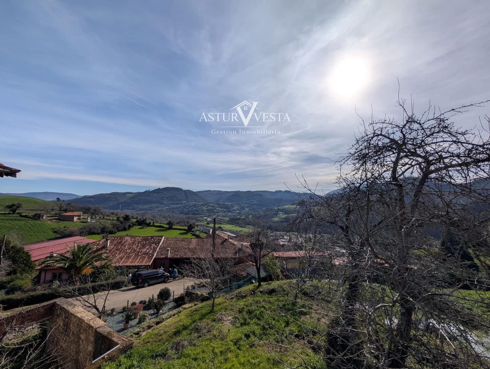 3 chambre Villa/Maison à vendre à Salas avec garage - 69 000 € (Ref: 9780032)