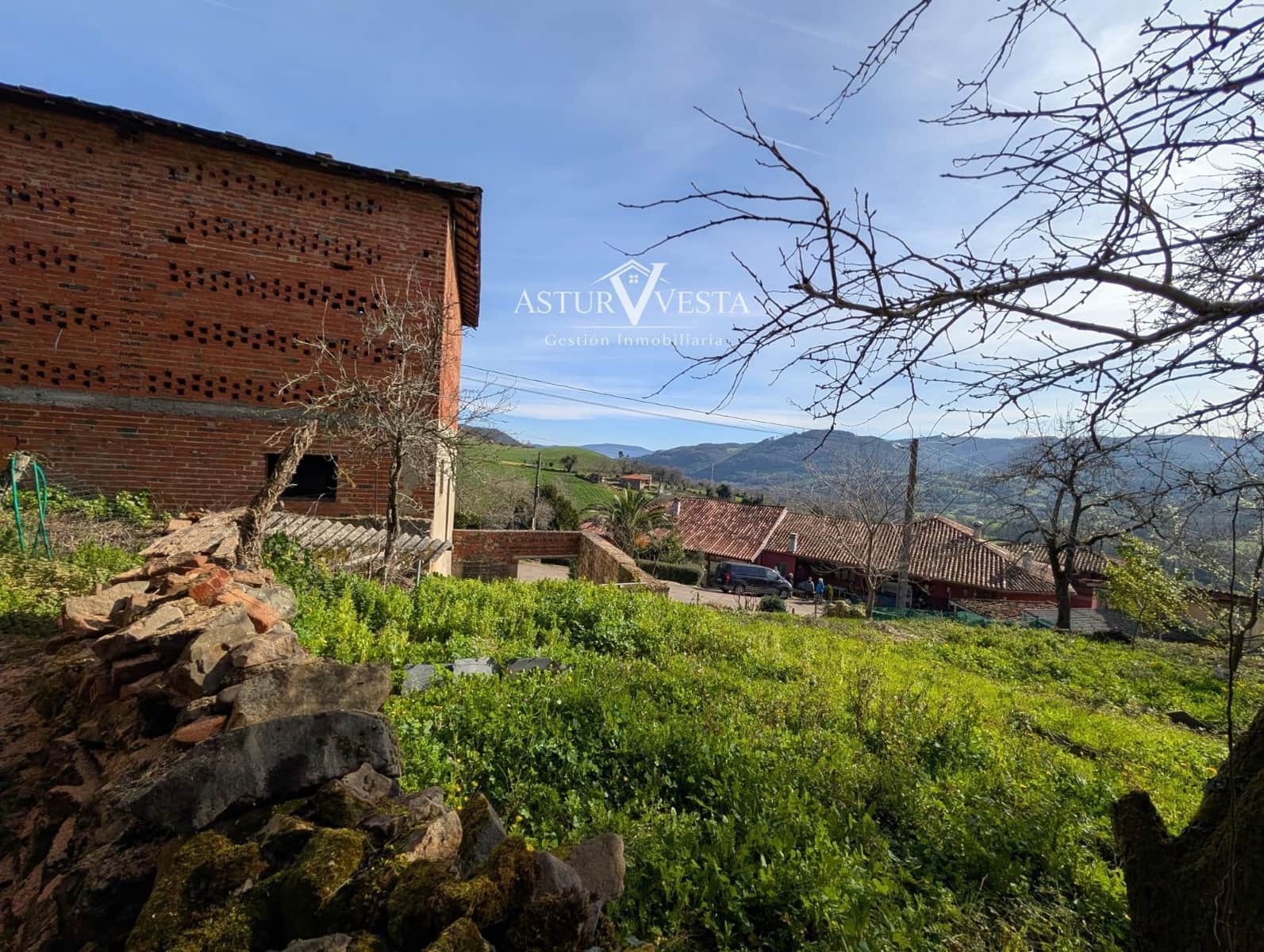 3 chambre Villa/Maison à vendre à Salas avec garage - 69 000 € (Ref: 9780032)