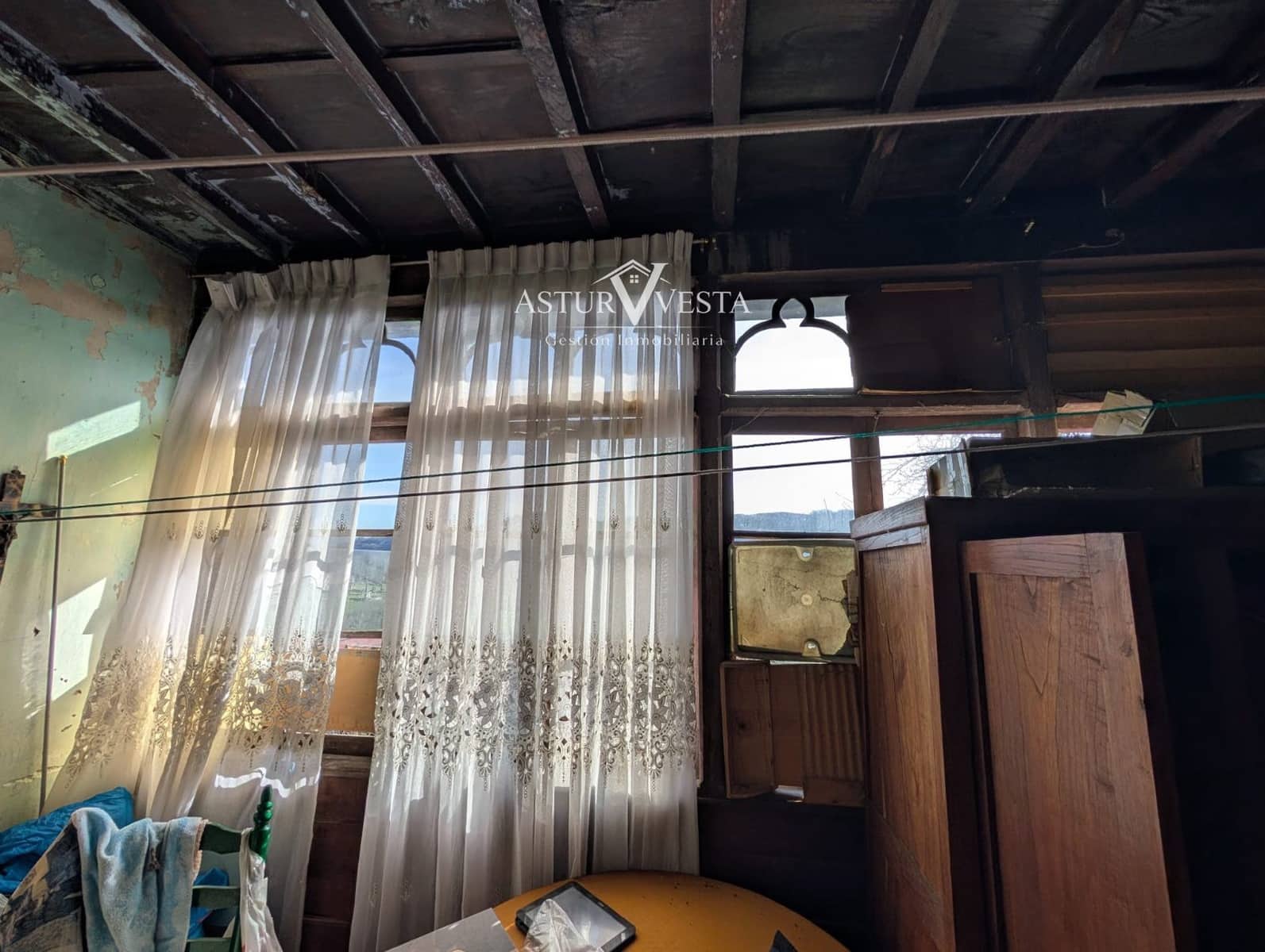 3 chambre Villa/Maison à vendre à Salas avec garage - 69 000 € (Ref: 9780032)