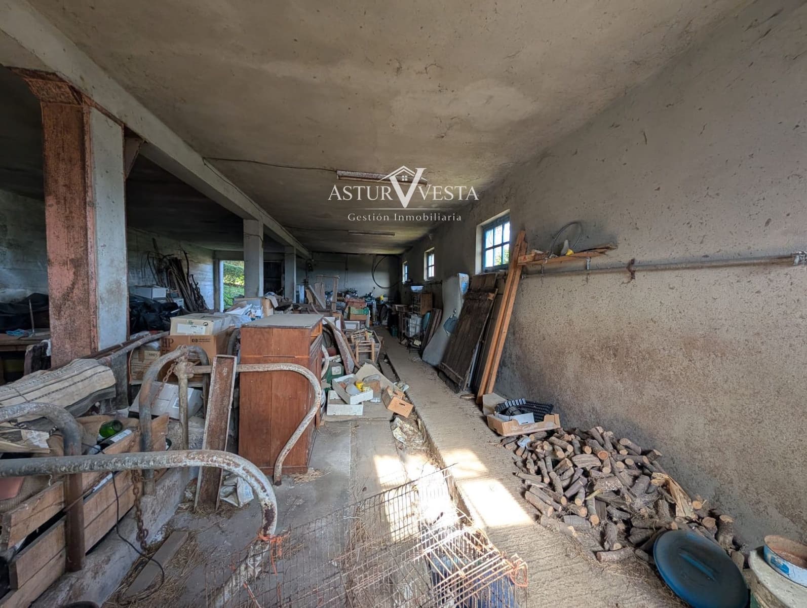 3 chambre Villa/Maison à vendre à Salas avec garage - 69 000 € (Ref: 9780032)