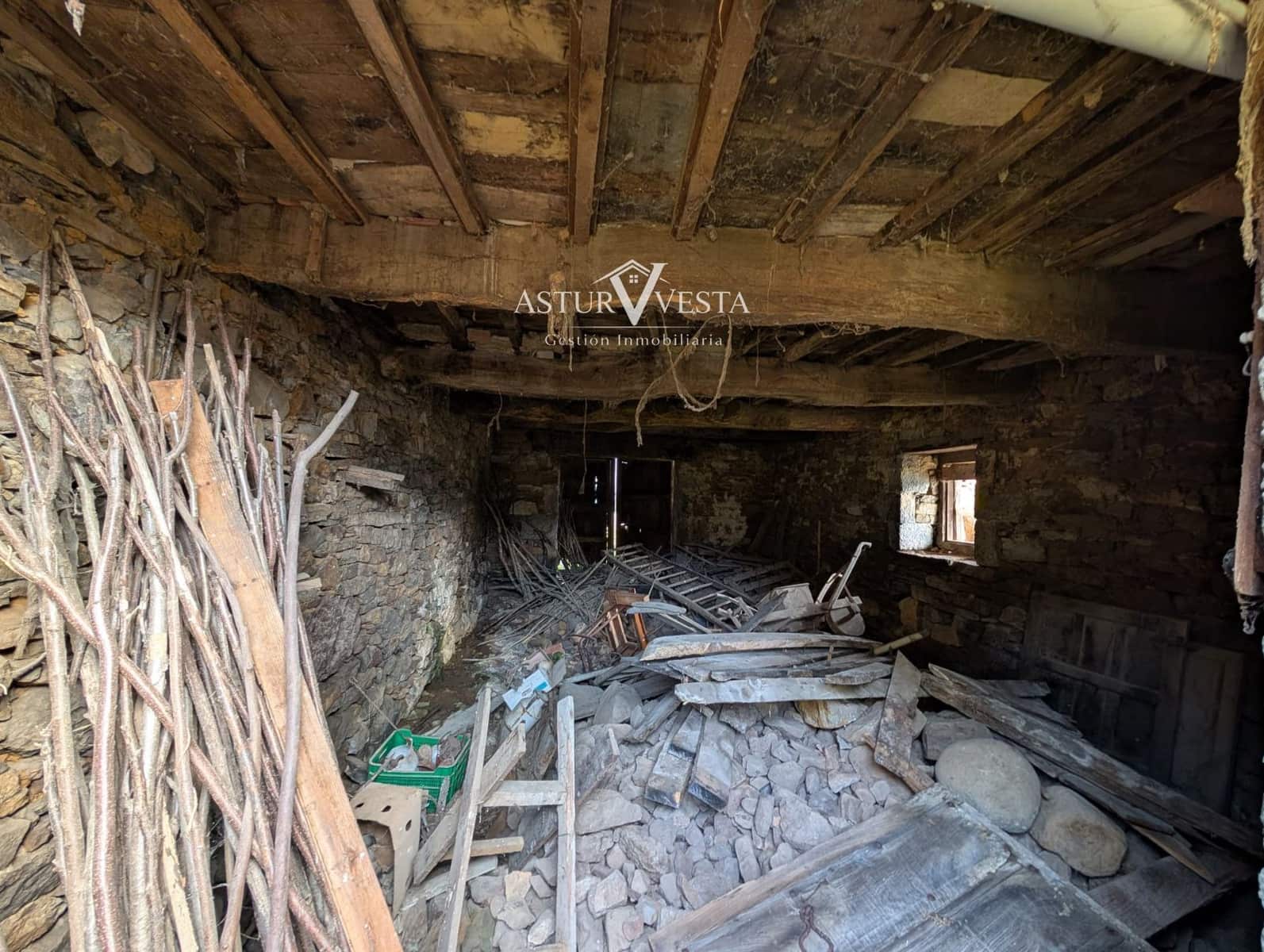 3 chambre Villa/Maison à vendre à Salas avec garage - 69 000 € (Ref: 9780032)