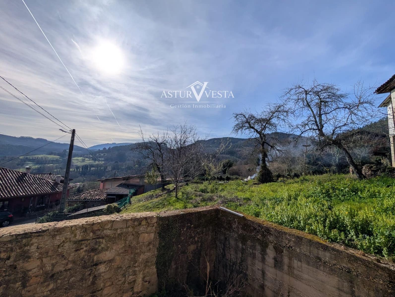 3 chambre Villa/Maison à vendre à Salas avec garage - 69 000 € (Ref: 9780032)