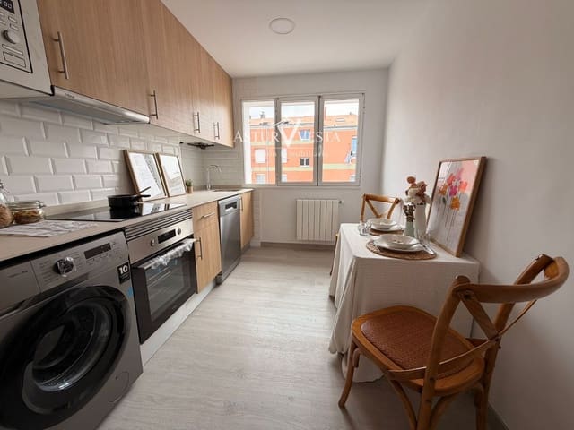 3 chambre Penthouse à vendre à Gijón - 210 000 € (Ref: 9806732)