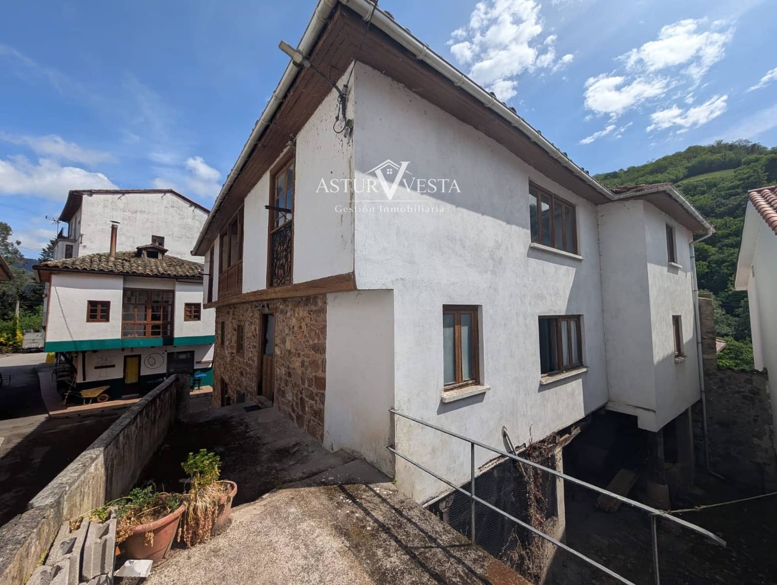 5 soveværelse Villa til salg i Tineo - € 99.000 (Ref: 9814155)