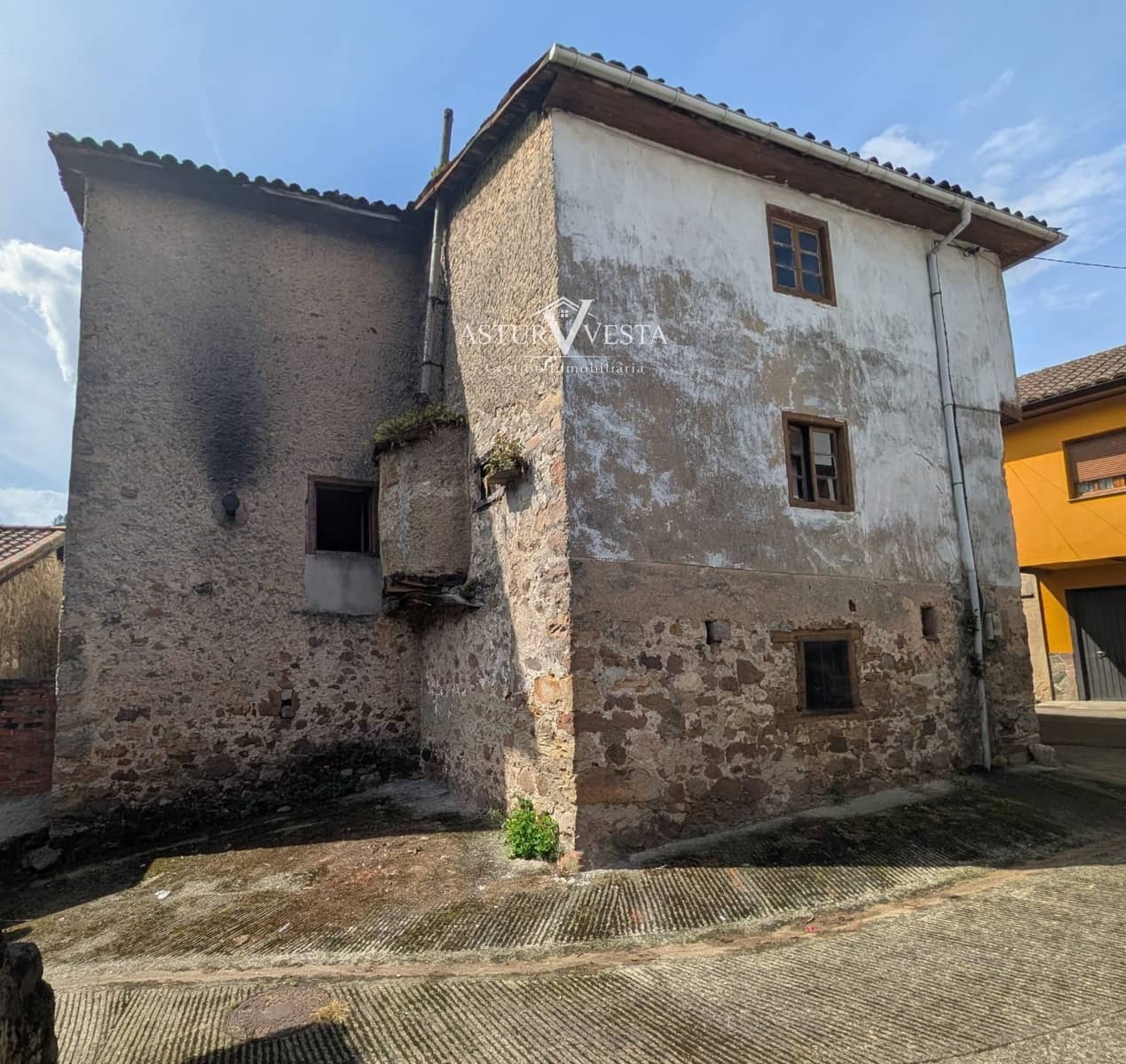 5 soveværelse Villa til salg i Tineo - € 99.000 (Ref: 9814155)