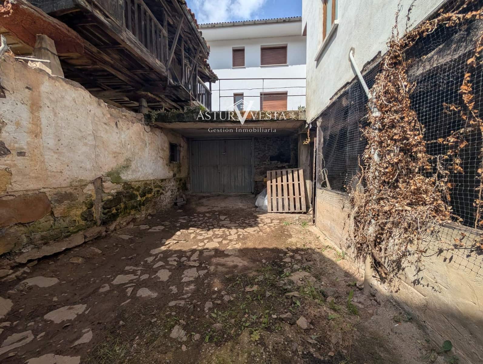 5 soveværelse Villa til salg i Tineo - € 99.000 (Ref: 9814155)