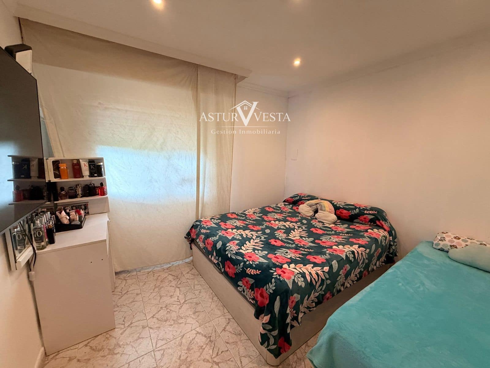 2 bedroom Flat for sale in Aviles - € 91,000 (Ref: 9819812)