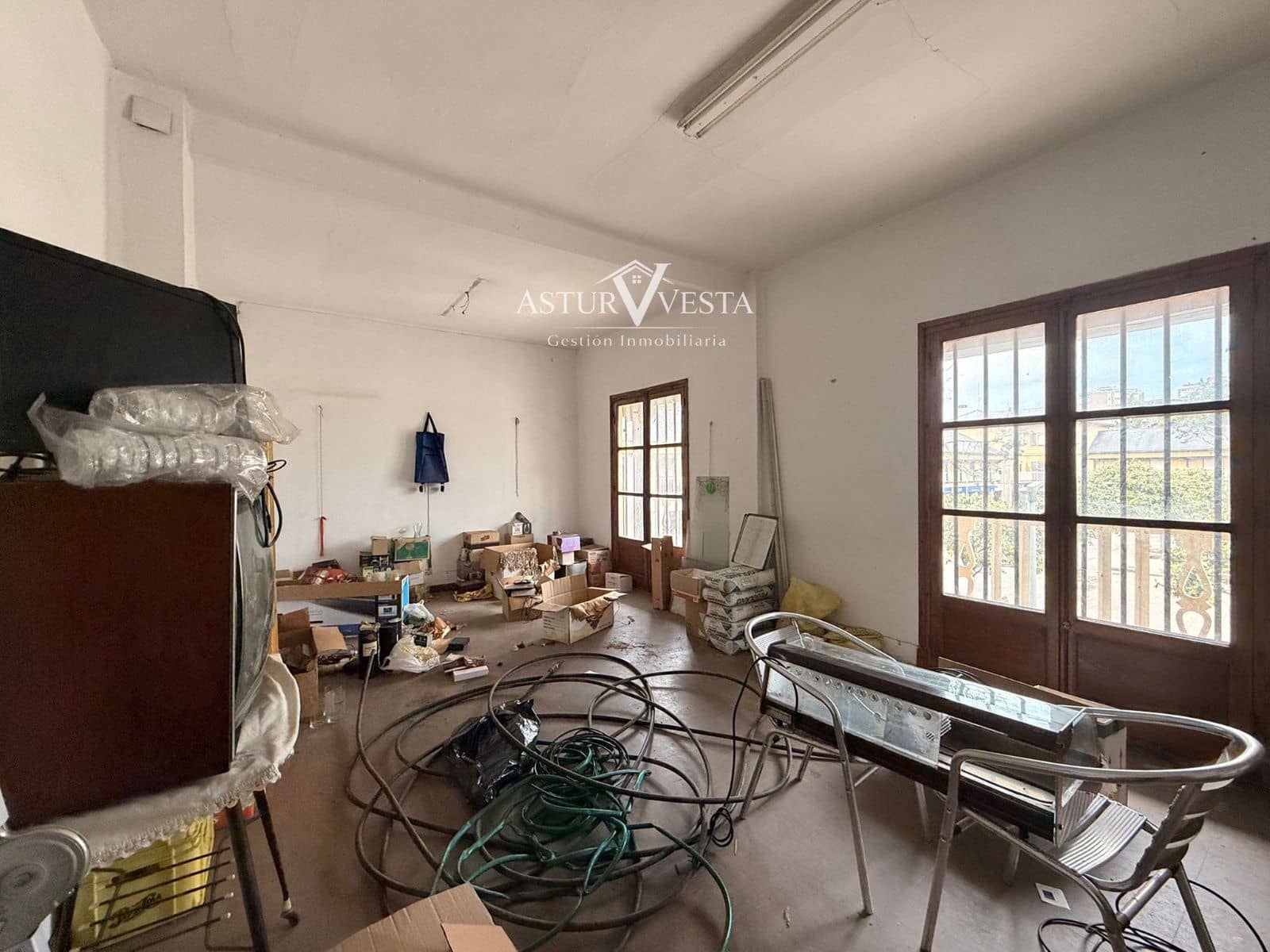 Commercial for sale in Aviles - € 150,000 (Ref: 9835081)