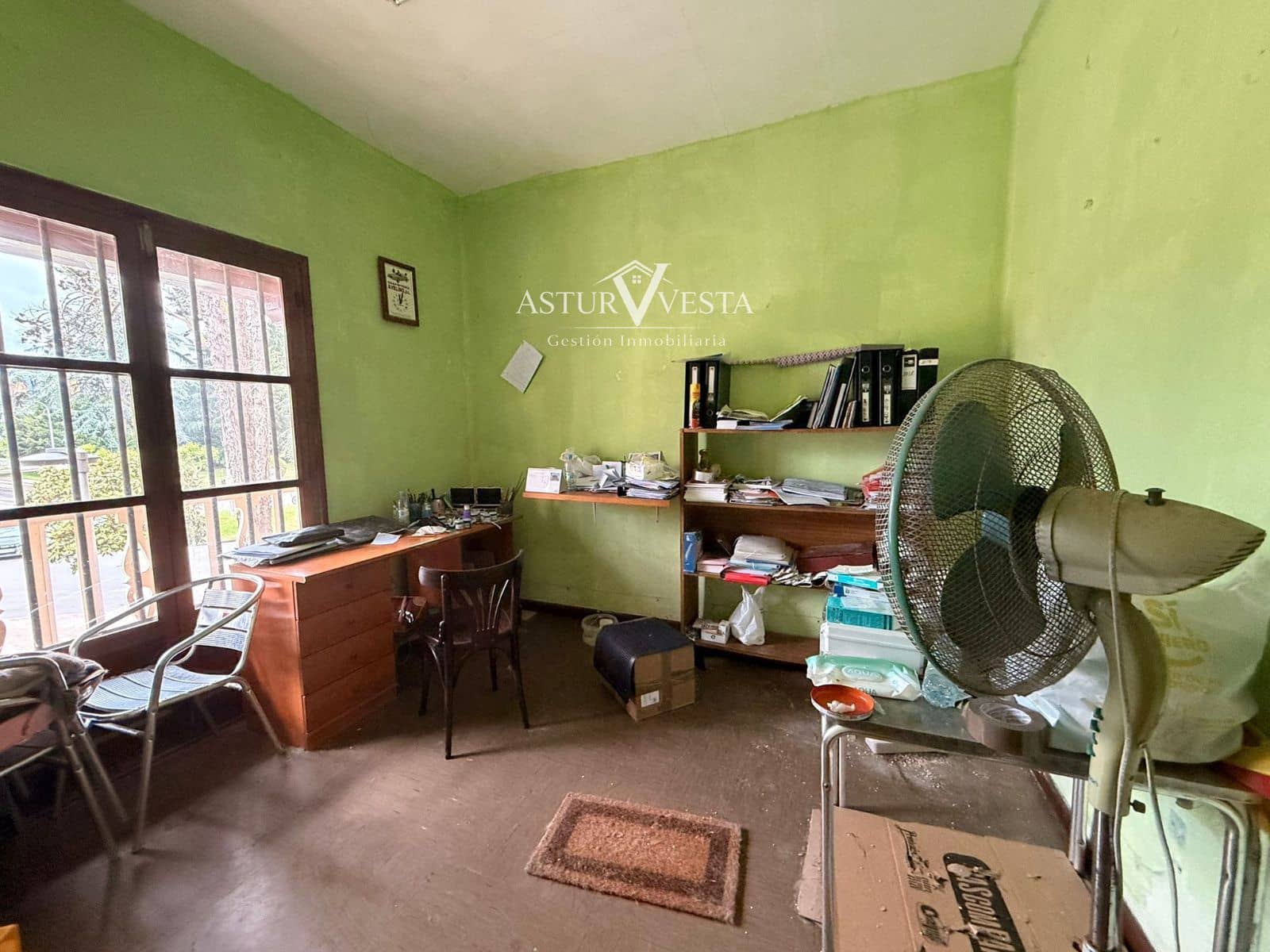 Commercial for sale in Aviles - € 150,000 (Ref: 9835081)