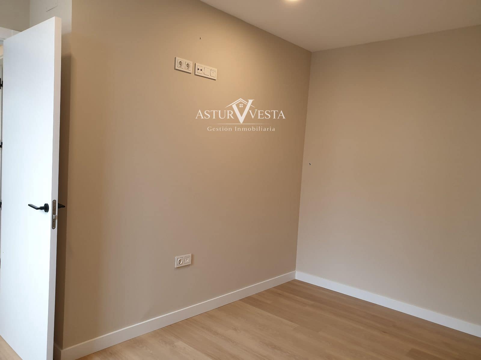 1 bedroom Flat for sale in Tapia de Casariego with garage - € 175,000 (Ref: 9857946)