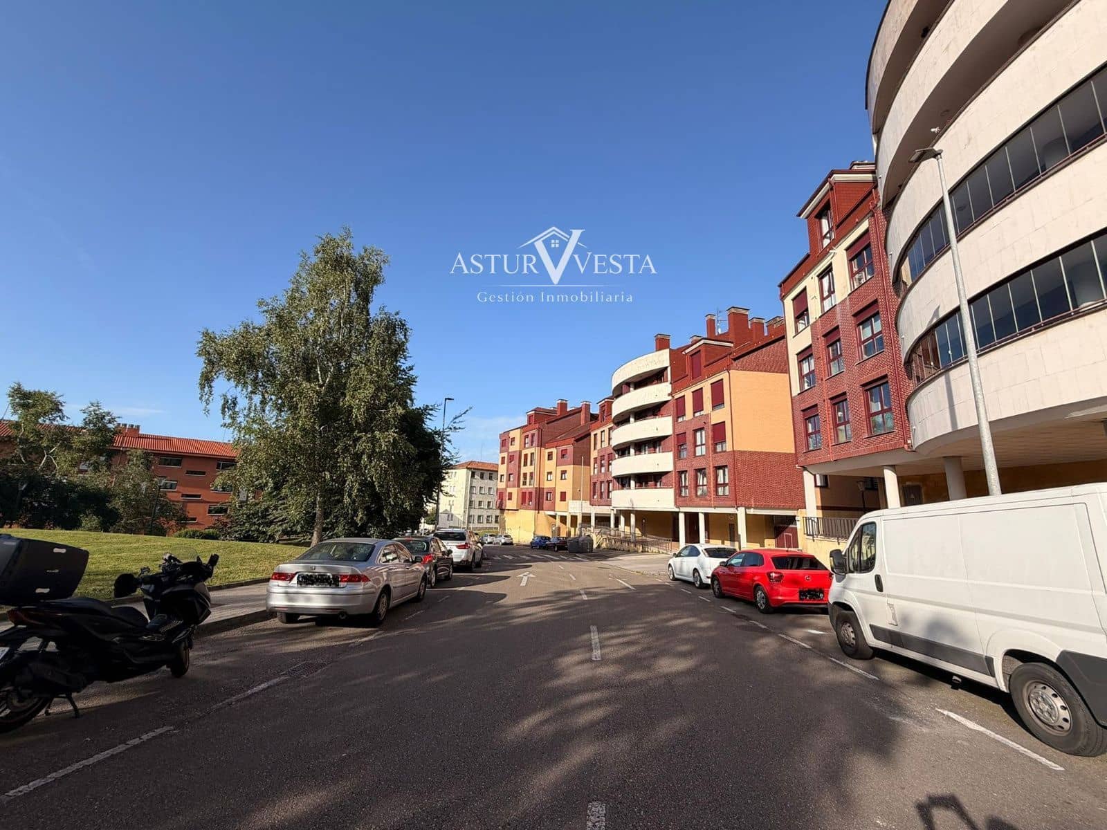 Garage for sale in Gijon - € 12,000 (Ref: 9885226)