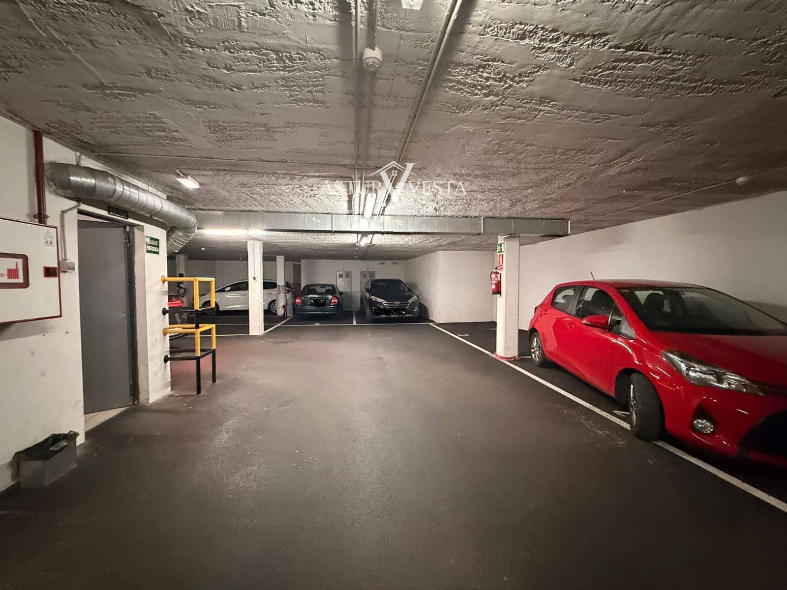 Garage for sale in Gijon - € 12,000 (Ref: 9885226)