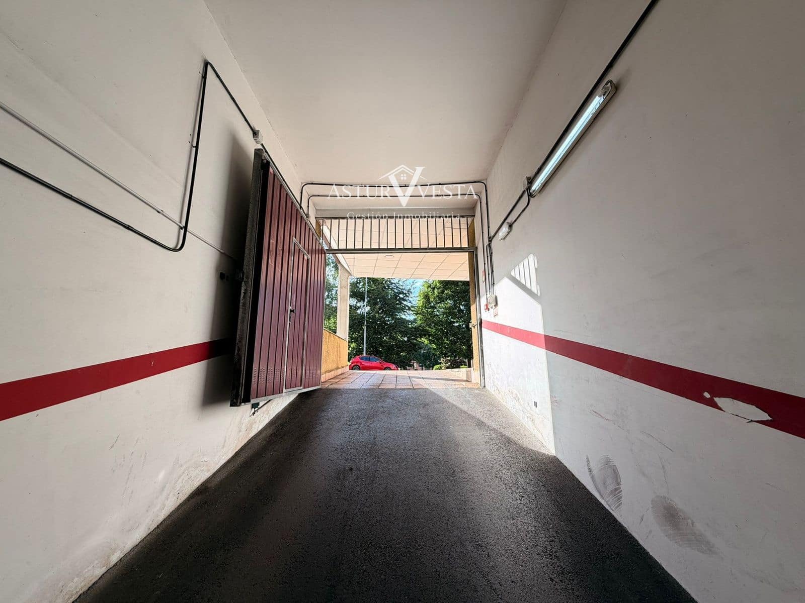 Garage for sale in Gijon - € 22,000 (Ref: 9885303)