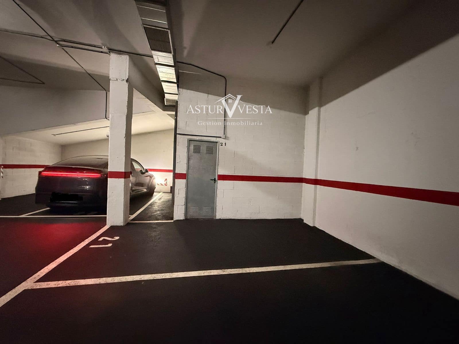 Garage for sale in Gijon - € 22,000 (Ref: 9885303)