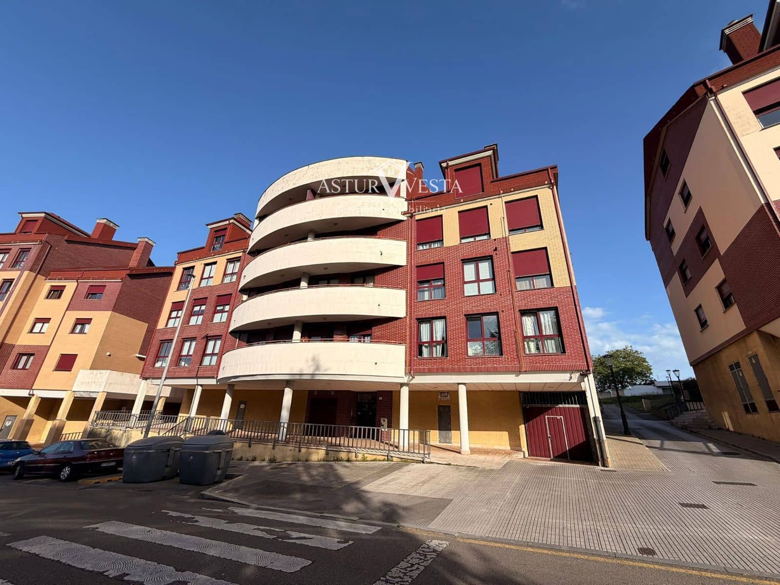 Garage for sale in Gijon - € 25,000 (Ref: 9885335)