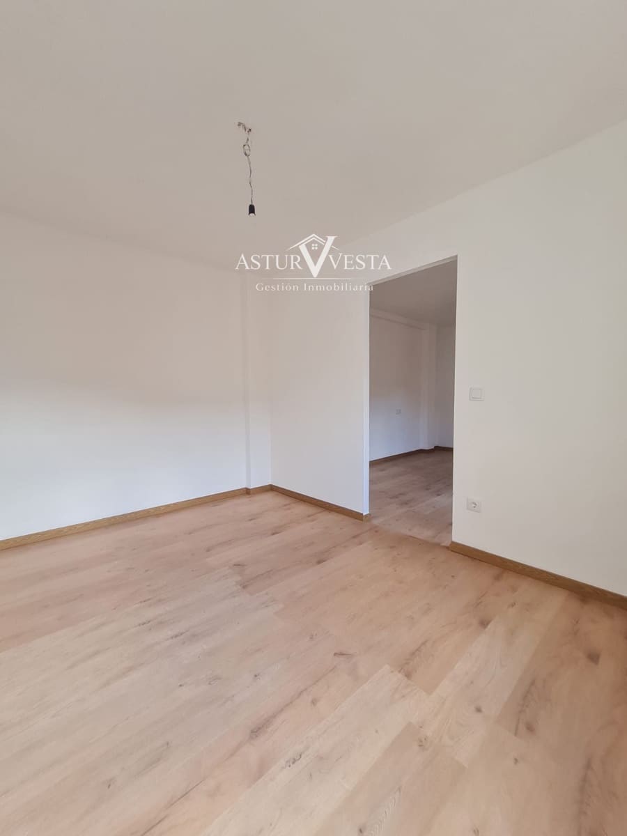 3 sovrum Lägenhet till salu i Gijon - 136 000 € (Ref: 9891109)