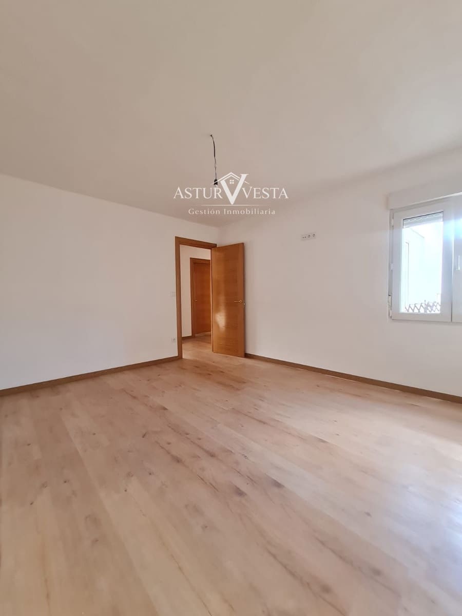 3 sovrum Lägenhet till salu i Gijon - 136 000 € (Ref: 9891109)