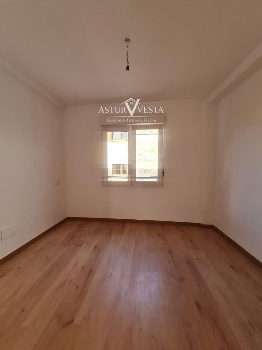 3 sovrum Lägenhet till salu i Gijon - 136 000 € (Ref: 9891109)