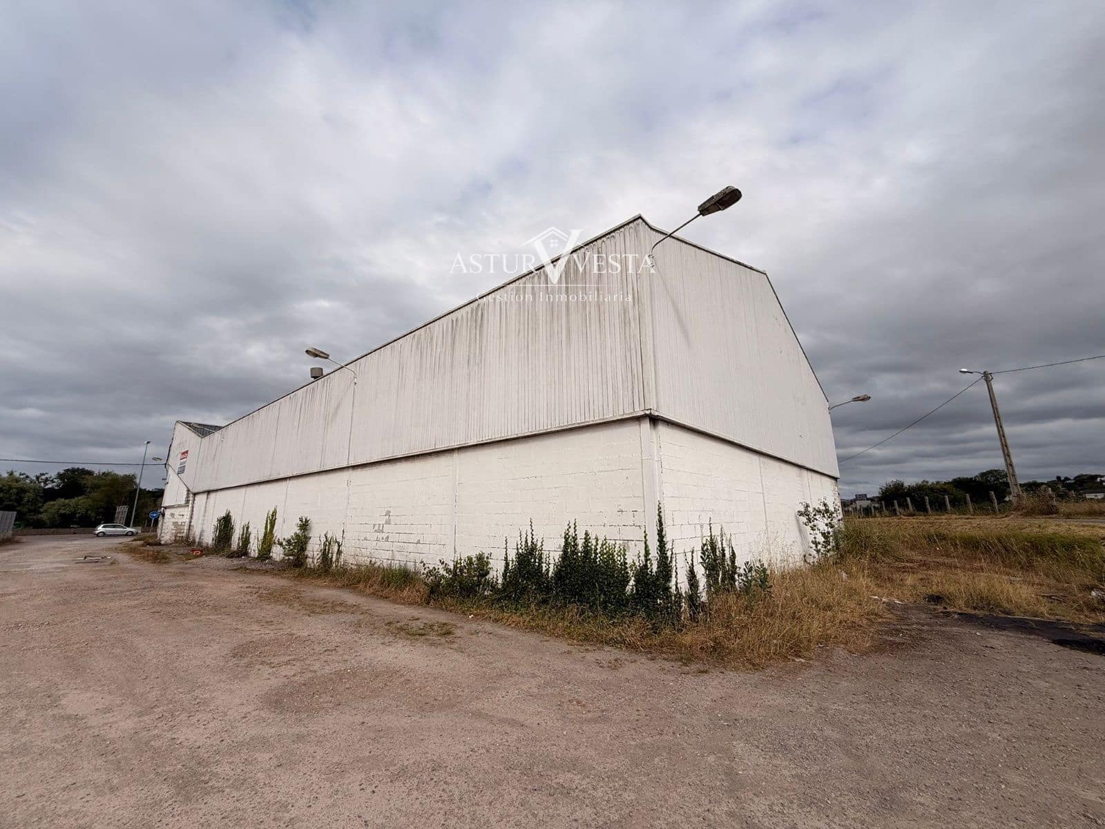 Commercial for rent in Siero - € 6,000 (Ref: 9900027)