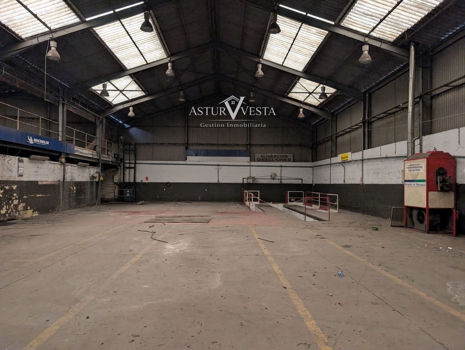 Local Commercial à louer à Siero - 5 000 € (Ref: 9900027)