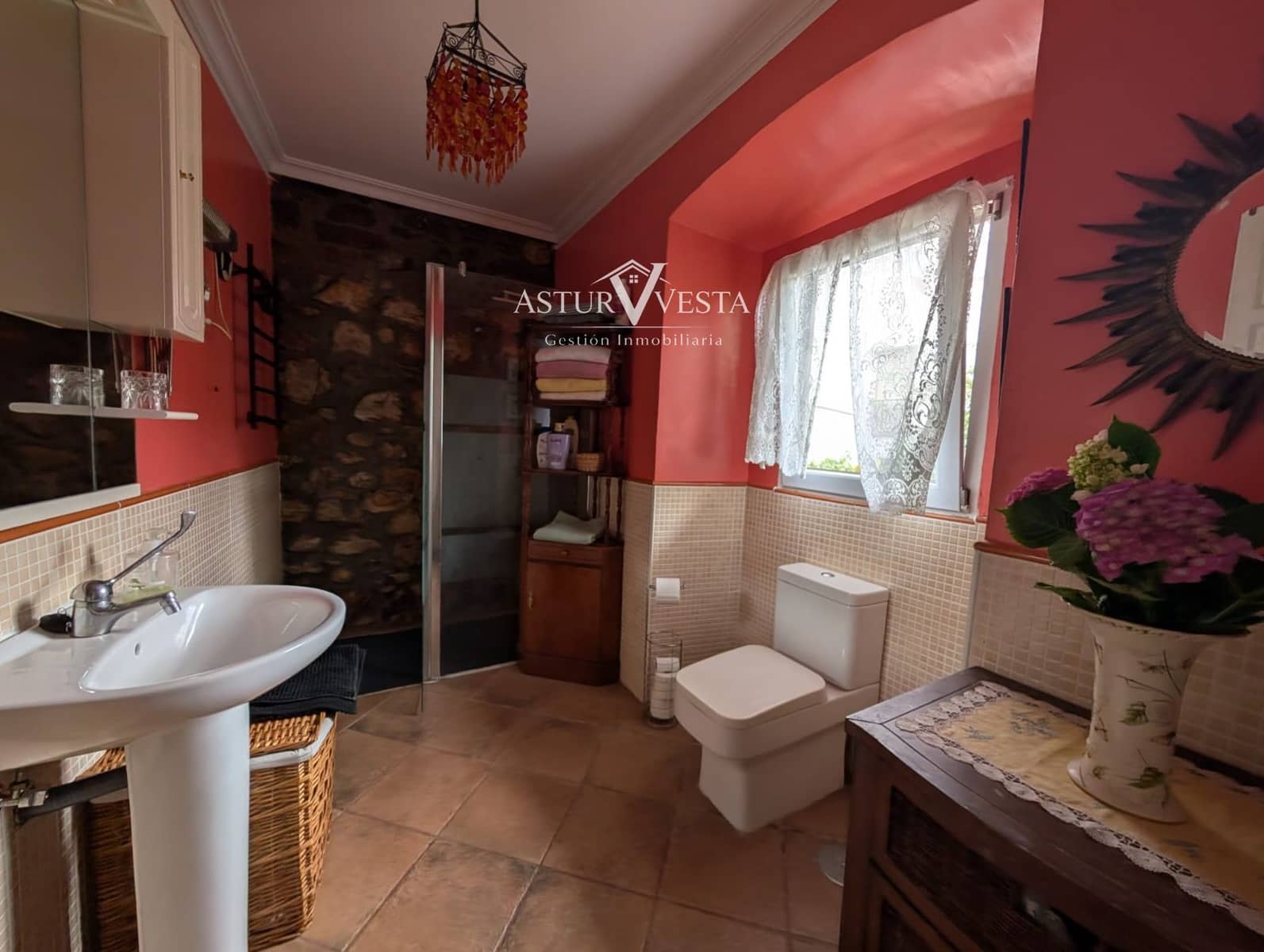 Piso de 4 habitaciones en Salas en venta - 198.000 € (Ref: 9904663)