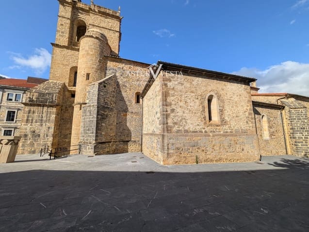 Piso de 4 habitaciones en Salas en venta - 198.000 € (Ref: 9904663)