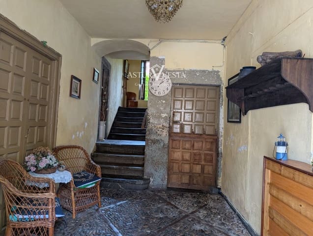 Piso de 4 habitaciones en Salas en venta - 198.000 € (Ref: 9904663)