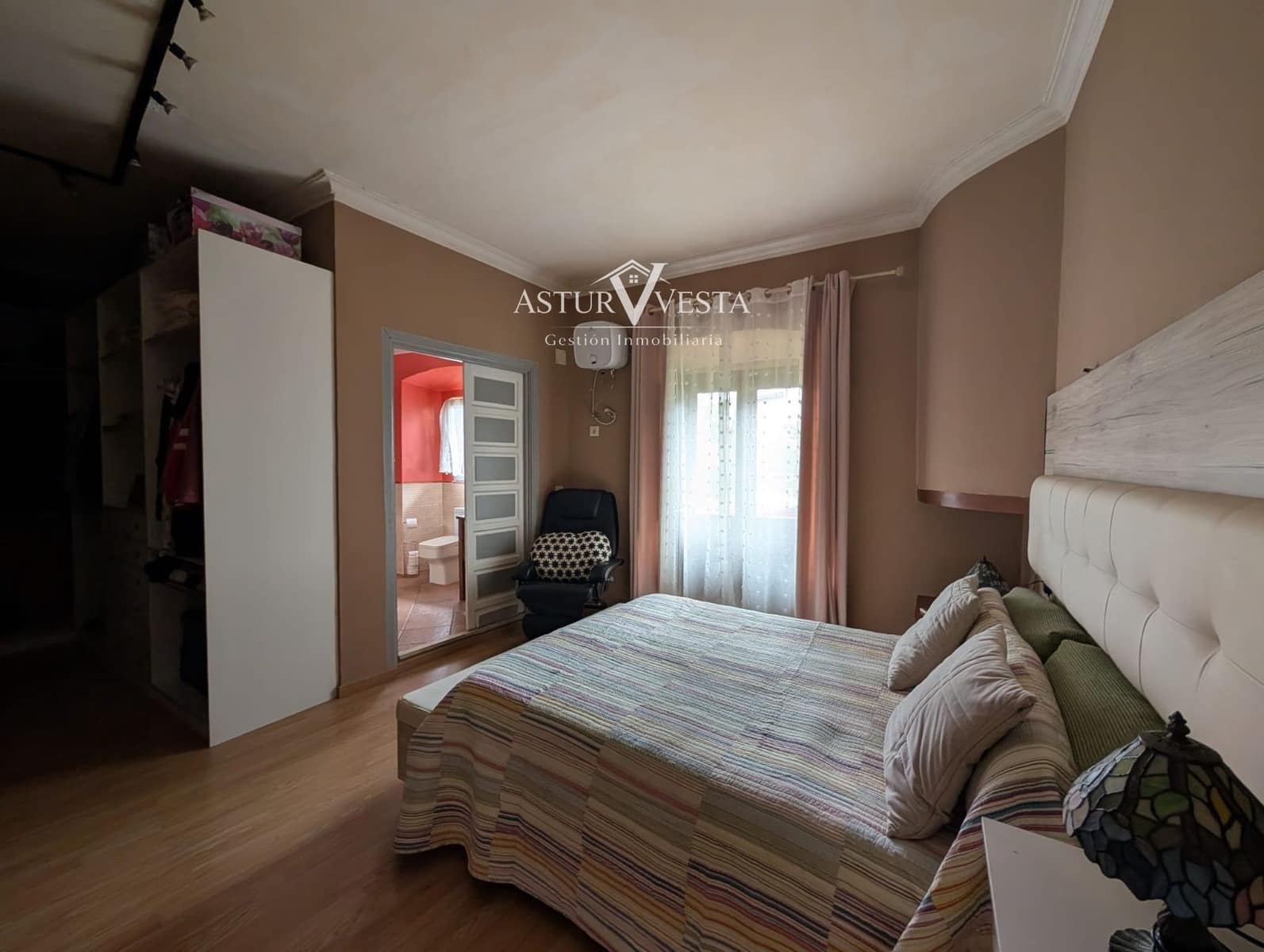 Piso de 4 habitaciones en Salas en venta - 198.000 € (Ref: 9904663)