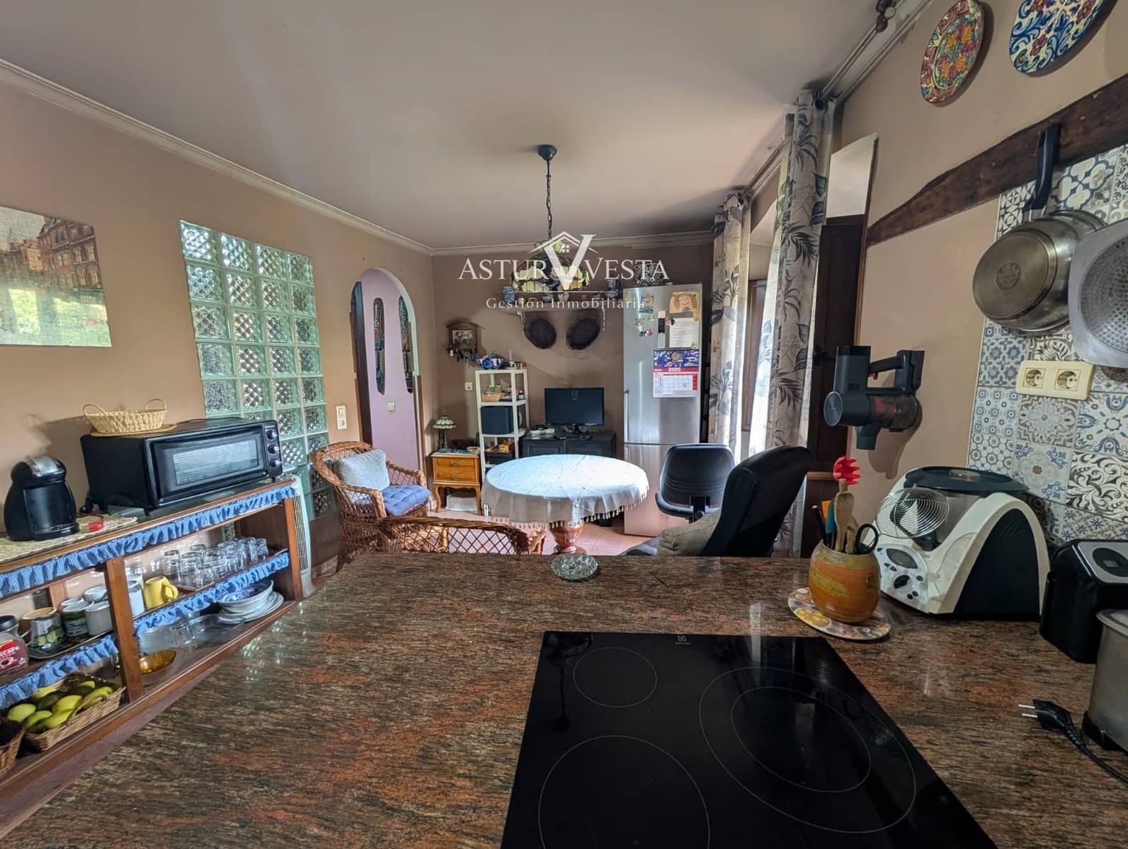 Piso de 4 habitaciones en Salas en venta - 198.000 € (Ref: 9904663)