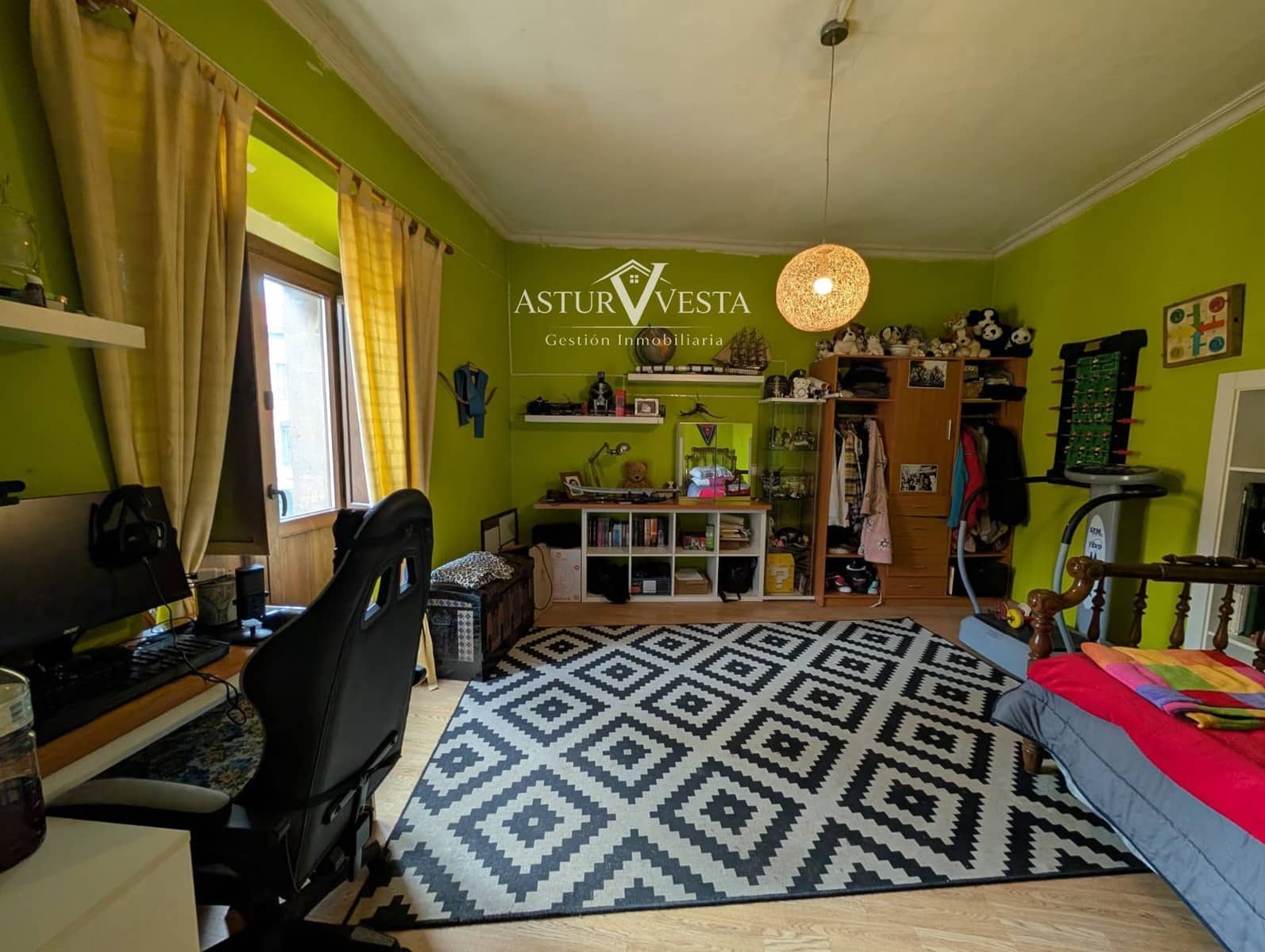 Piso de 4 habitaciones en Salas en venta - 198.000 € (Ref: 9904663)