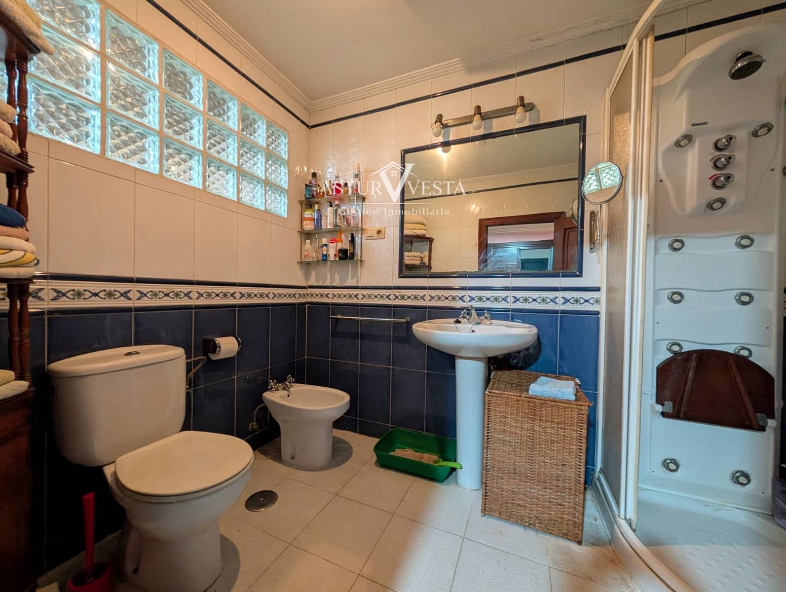 Piso de 4 habitaciones en Salas en venta - 198.000 € (Ref: 9904663)