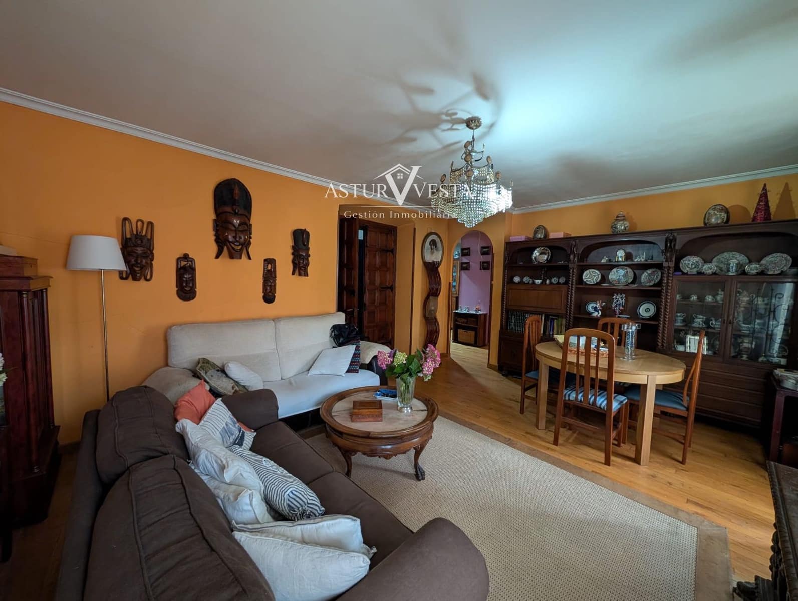 Piso de 4 habitaciones en Salas en venta - 198.000 € (Ref: 9904663)