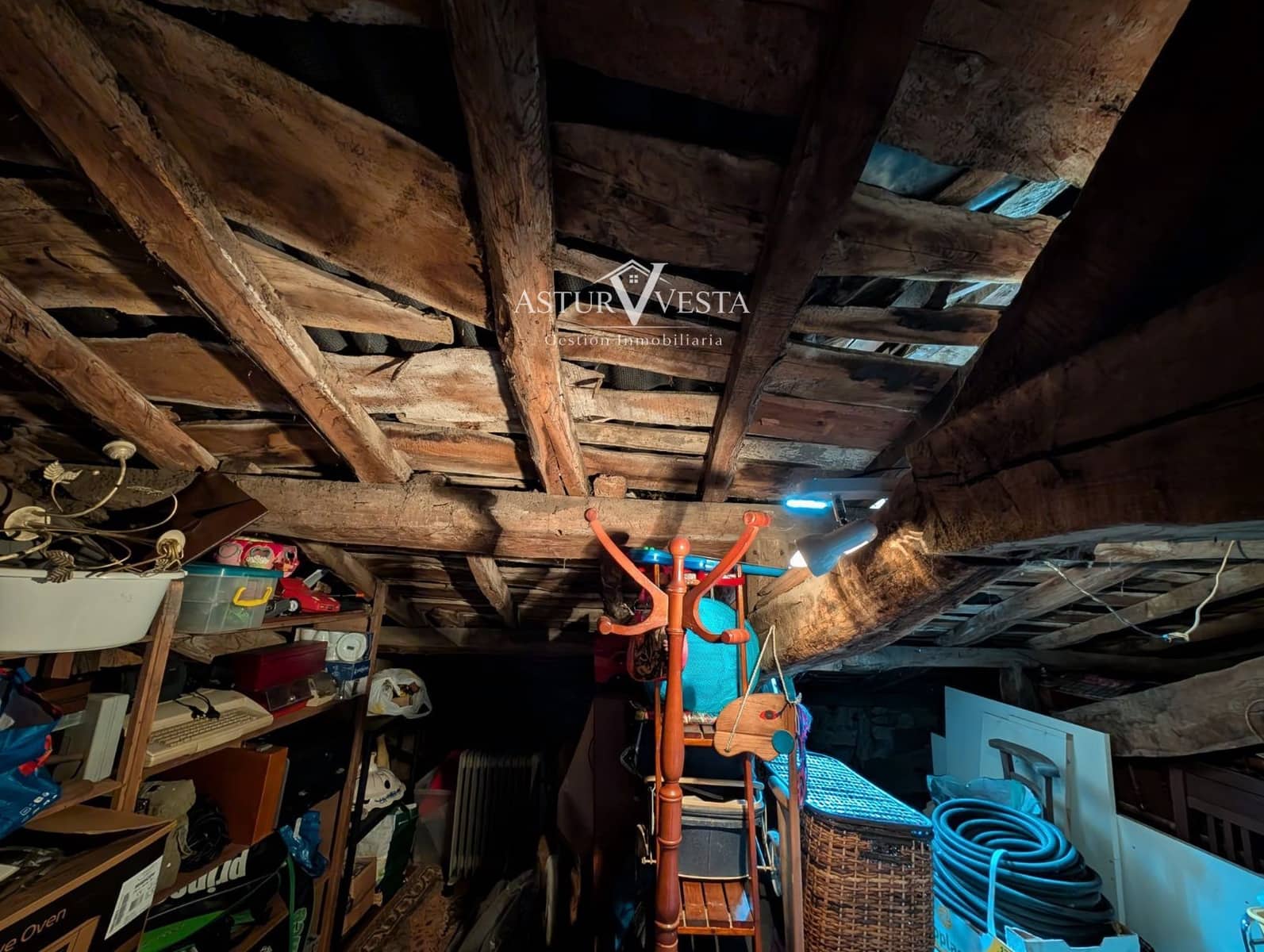 Piso de 4 habitaciones en Salas en venta - 198.000 € (Ref: 9904663)