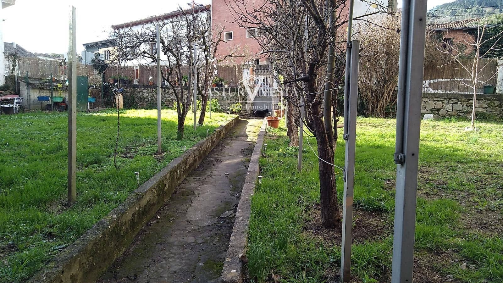 Piso de 4 habitaciones en Salas en venta - 198.000 € (Ref: 9904663)