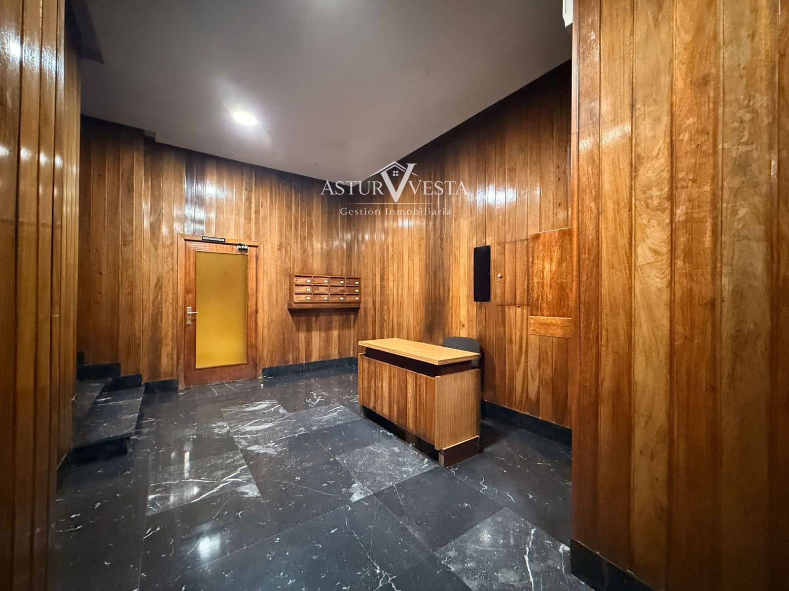 4 slaapkamer Flat te huur in Gijon met garage - € 1.320 (Ref: 9917613)