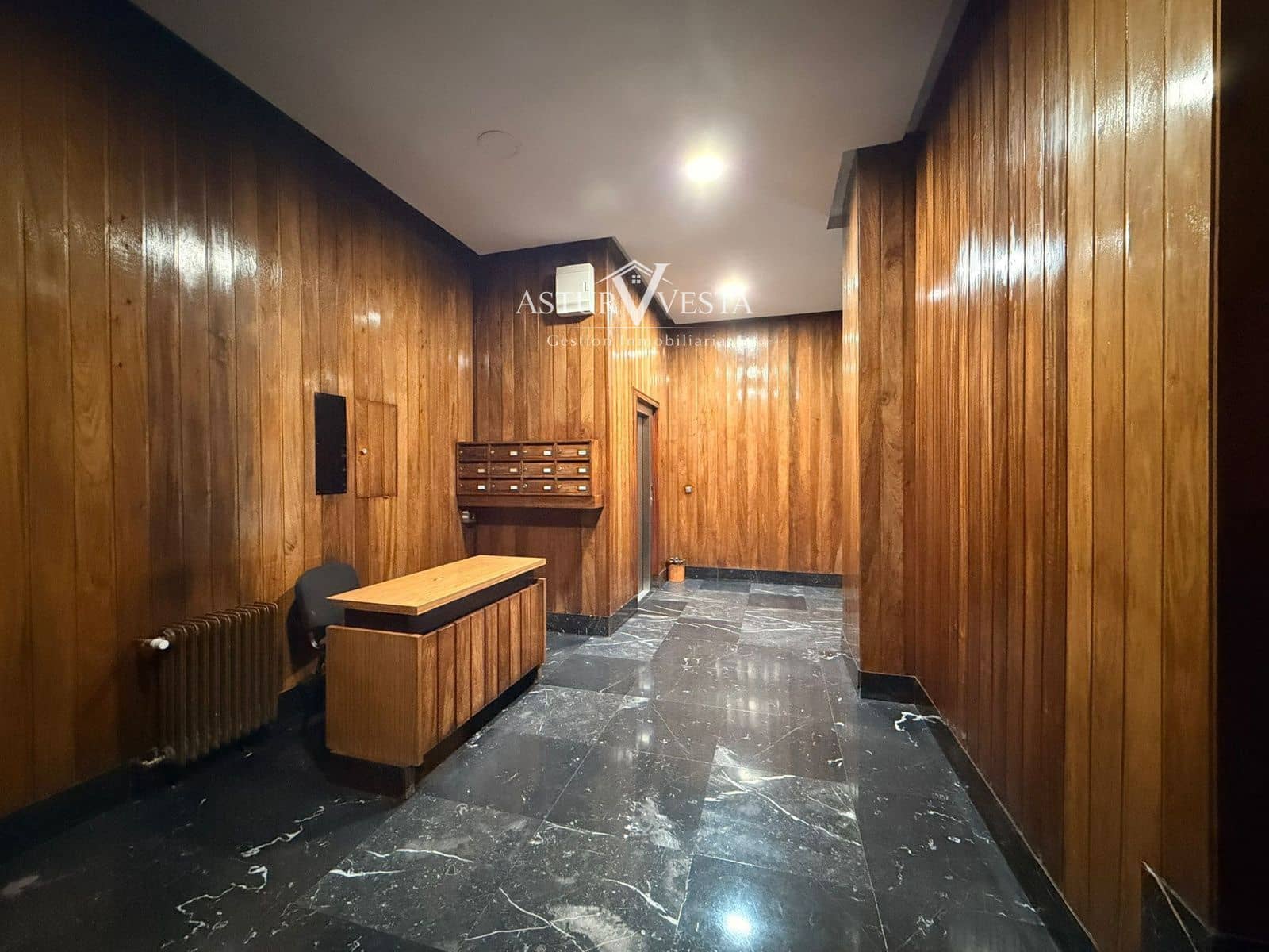 4 slaapkamer Flat te huur in Gijon met garage - € 1.320 (Ref: 9917613)