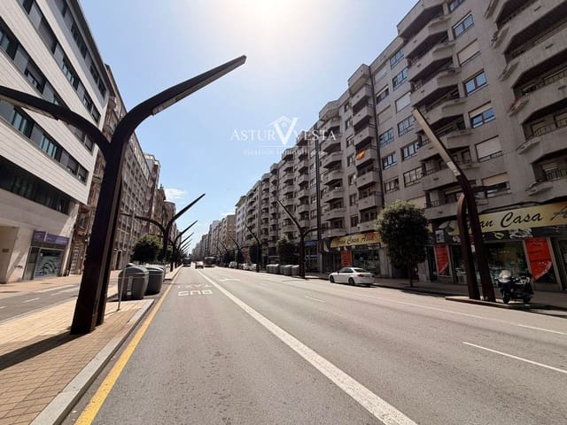 4 slaapkamer Flat te huur in Gijón met garage - € 1.320 (Ref: 9917613)