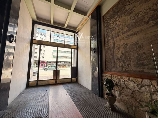4 slaapkamer Flat te huur in Gijón met garage - € 1.320 (Ref: 9917613)