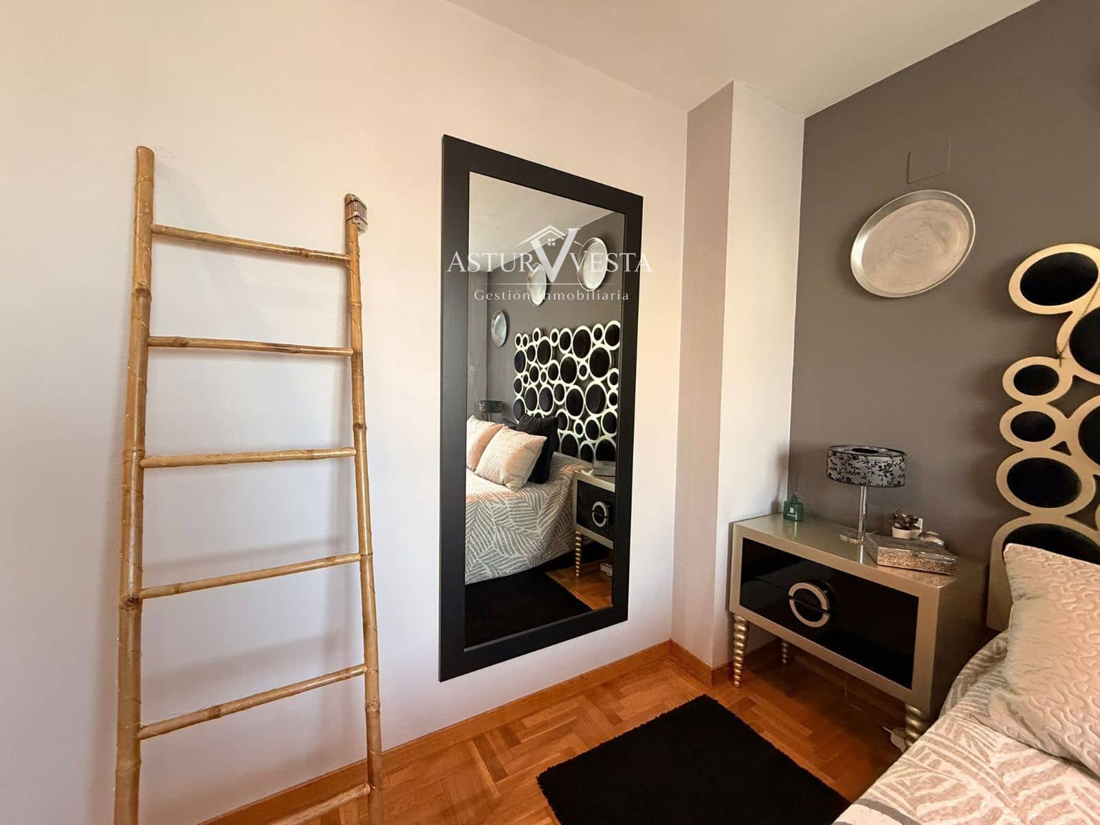 2 bedroom Flat for sale in Aviles with garage - € 210,000 (Ref: 9928651)